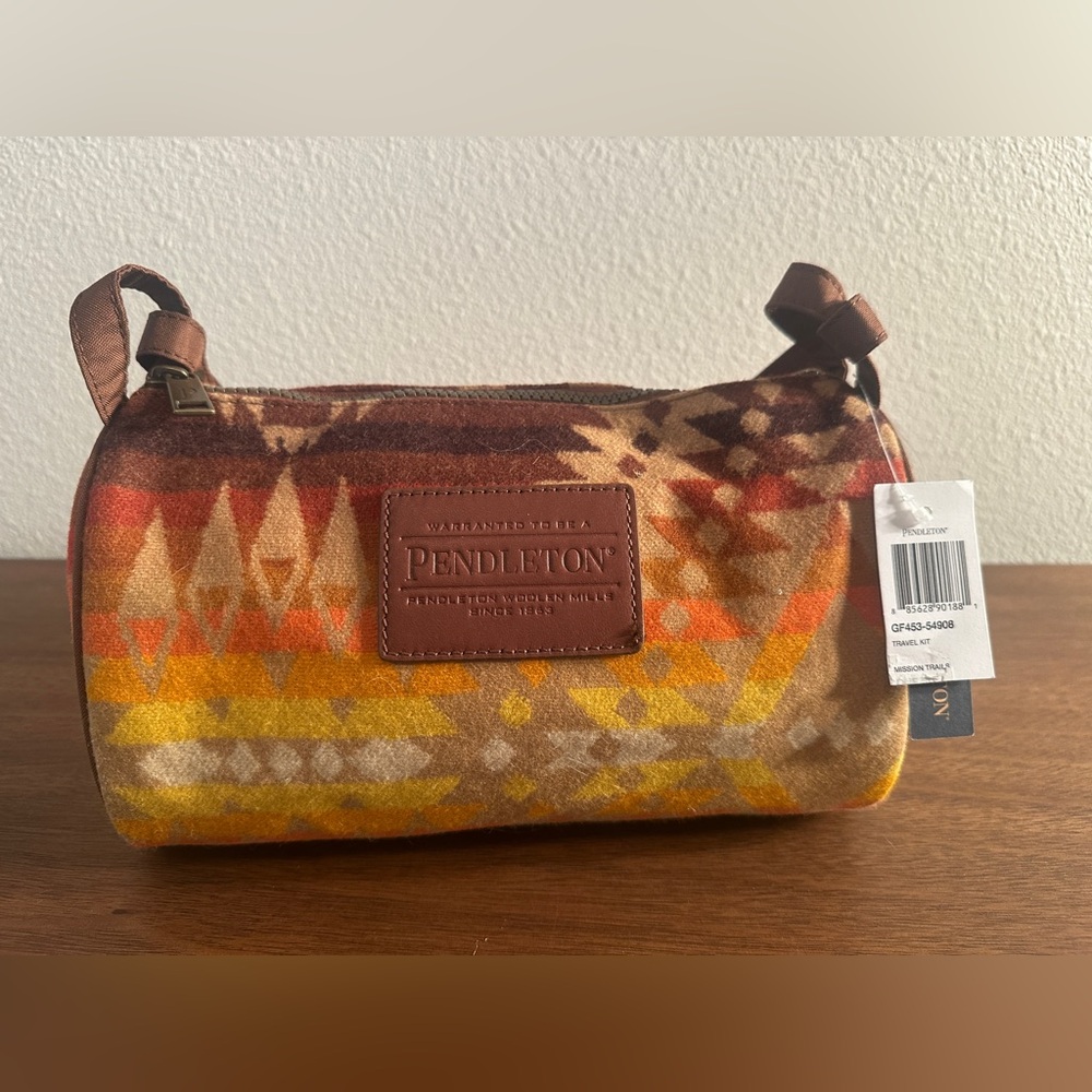 Pendleton Mission Trails Travel Kit – New with Tags